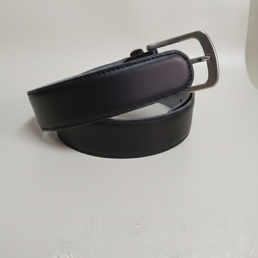 Handmade Black Cowhide Belt – Western Fashion Accessory